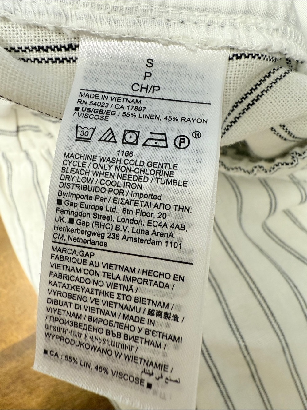 GAP white Pants with Black Vertical Stripes - Picture 7 of 8